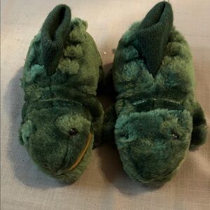 NWOT Green Plush Alligator Slippers